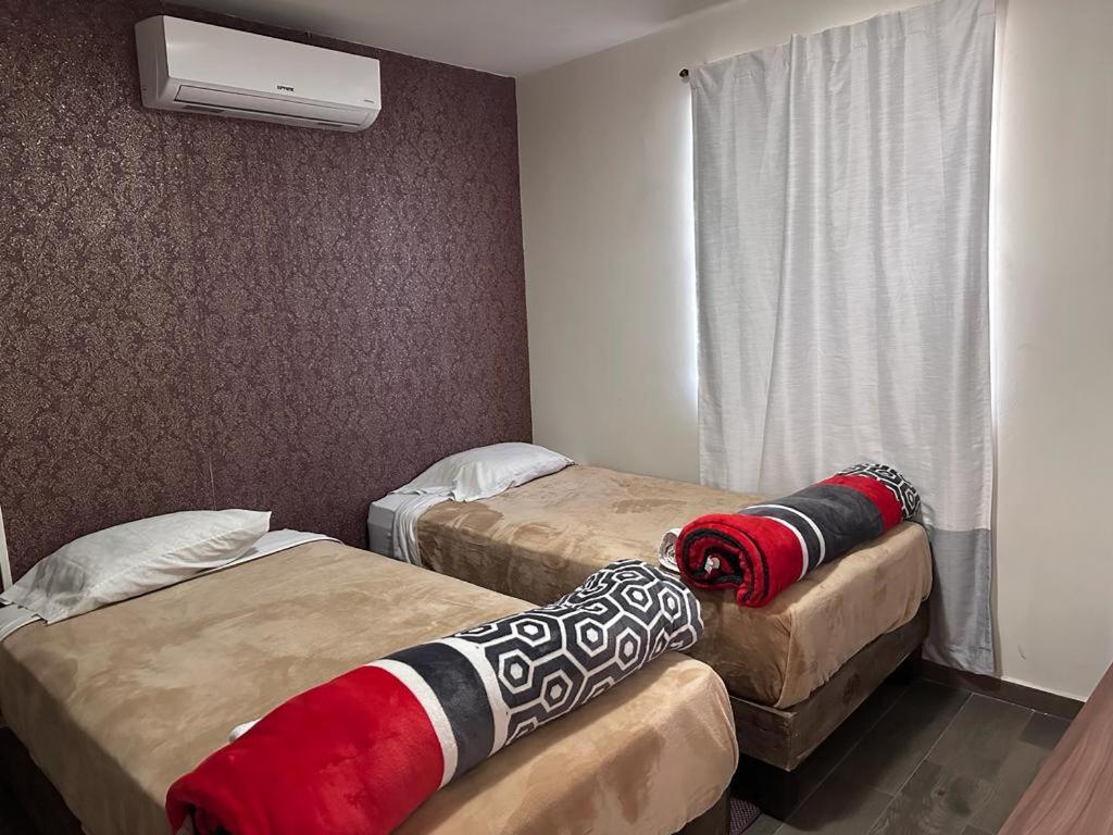 Suites Apodaca Bagian luar foto